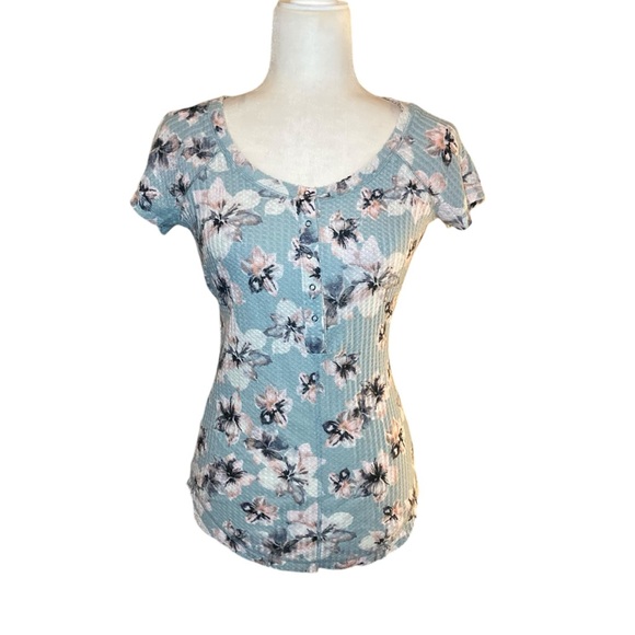 Floral shirt - Picture 1 of 4